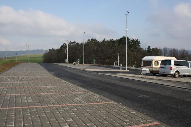 karavan Újezd